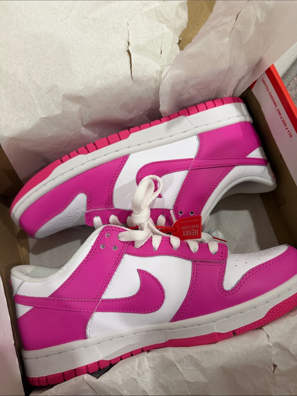 Nike dunk low size 7 women’s